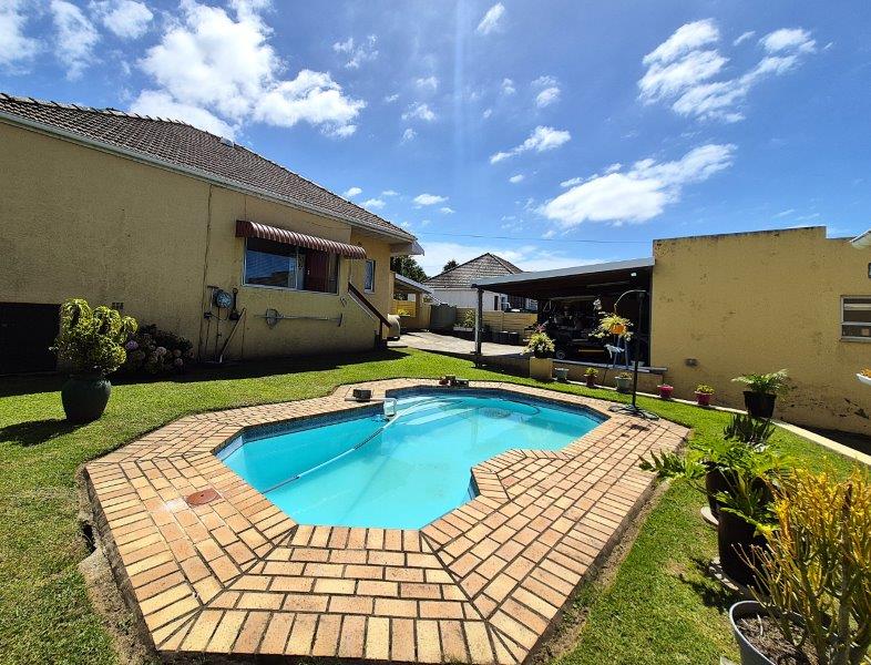 3 Bedroom Property for Sale in Cambridge Eastern Cape